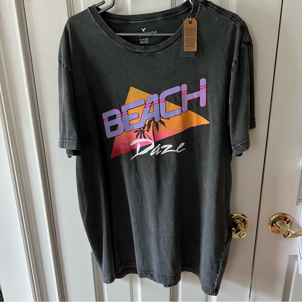 NWT AMERICAN EAGLE OUTFITTERS Mens XL Beach Graphic Tee Grey Faded Wash